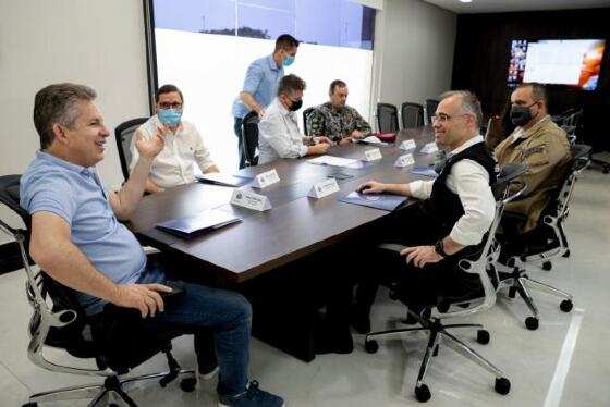 MINISTRO
