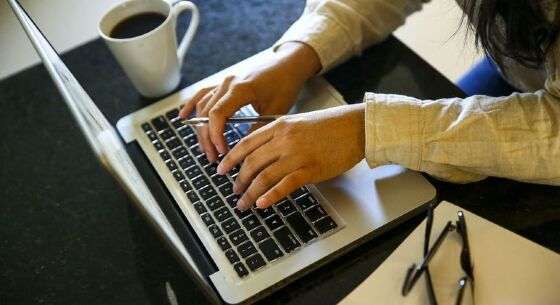 computador-trabalho-home-office-05092021193226275.jpeg