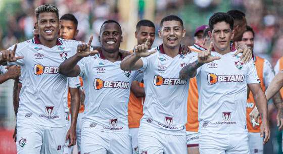 jogadores-comemoram-gol-de-cano-13112022173421089.jpeg