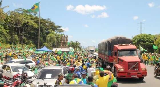 rodovia-bloqueada-recife-18112022113204598.jpeg