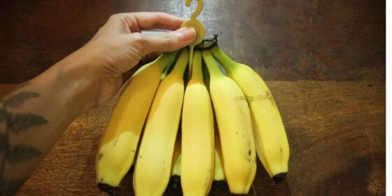 por-que-deixar-a-banana-pendurada-2-730x365.jpg