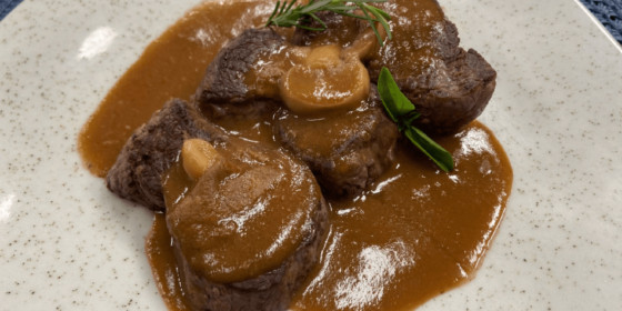 medalhao-de-file-mignon-ao-molho-madeira-730x365.png