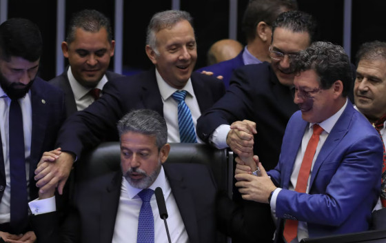 Captura de tela 2024-12-30 173447.png