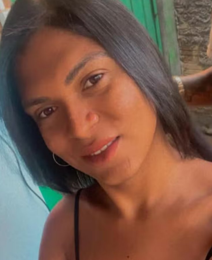 Transexual é encontrada morta decapitada em lavoura no interior