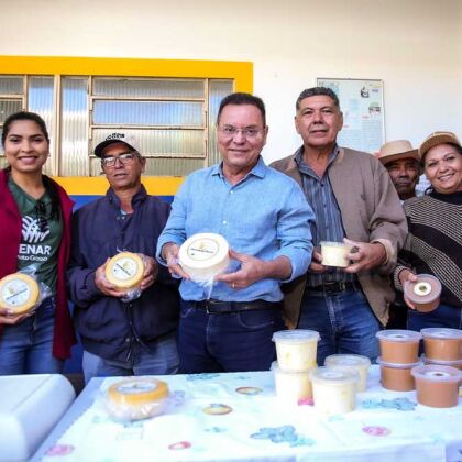 Botelho anuncia quadra poliesportiva e investimentos em escola rural de Poconé