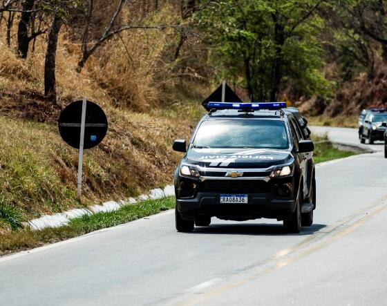 Viatura na estrada 1.jpg