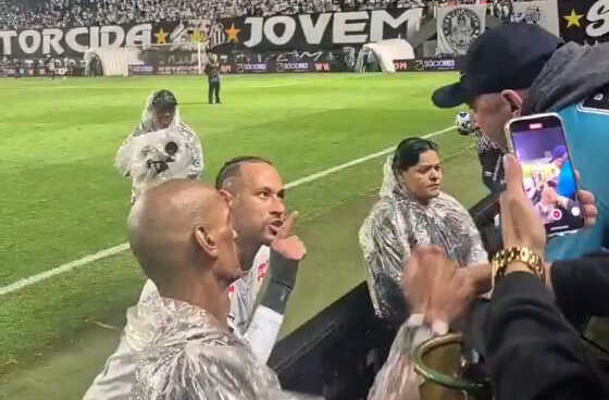 Neymar-e-torcedor-1.jpg