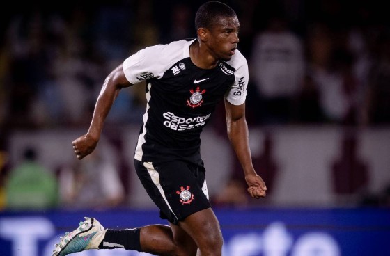 Andre-Corinthians-3.jpg