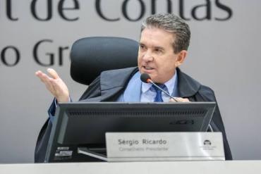 https://cdn.noticiamax.com.br/storage/webdisco/2025/09/19/370x278/6f6fb8beeb7eb7d16aa7474a2f7f35f2.jpg