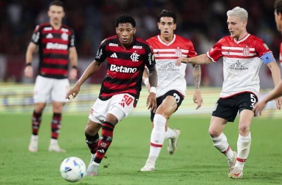 FLAMENGO-X-ESTUDIANTES-COPA-LIBERTADORES_Easy-Resize.com_.jpg
