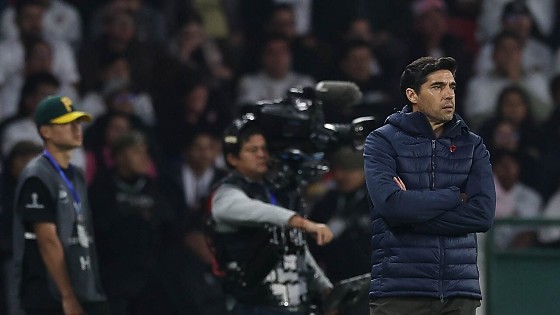 Abel-Ferreira_Easy-Resize.com_.jpg