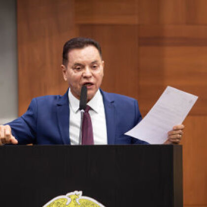 Botelho cobra transparência em contratos e concessões do Detran-MT