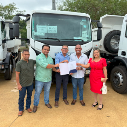 Juca do Guaraná participa de entrega de veículos destinados à Agricultura Familiar