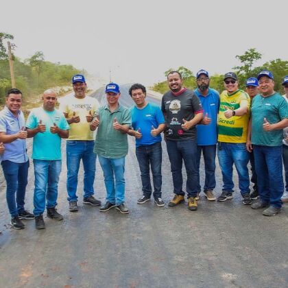 Botelho fiscaliza obras de pavimentação no Dr. Fábio, Ponte de Ferro e Coxipó do Ouro