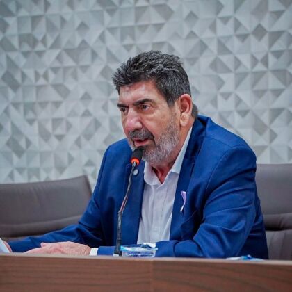 Sancionada lei de Dr. João que trata sobre depressão pós-parto, ansiedade e burnout materno