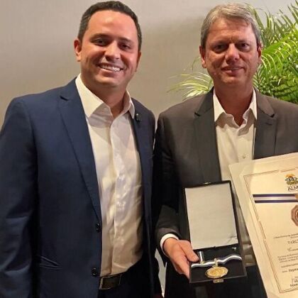 Diego se reúne com Tarcísio para troca de experiências sobre MT