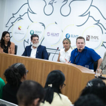 CST da Enfermagem debate redução de carga horária, piso salarial e proteção profissional