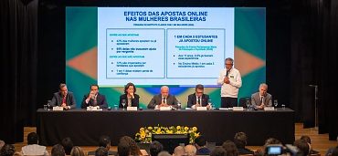 https://cdn.noticiamax.com.br/storage/webdisco/2026/09/26/370x278/2dea209603d3507c56f4b6e5131f6793.jpeg